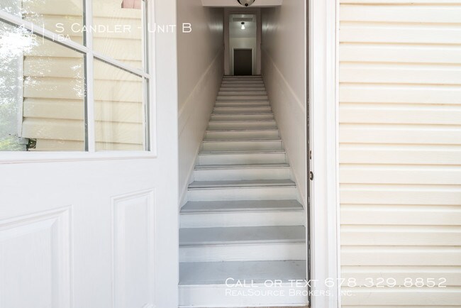 Building Photo - 411 S Candler St