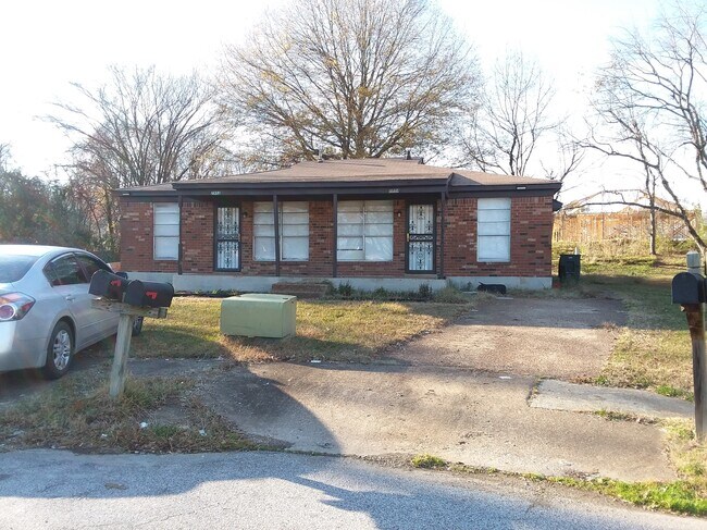 Building Photo - 2954 Grenadier Cove