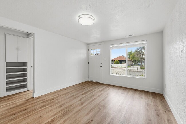 Foto del edificio - 3022 Jefferson Ave
