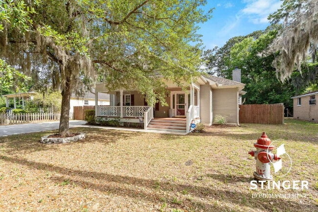 Foto del edificio - 2414 Waddell Rd
