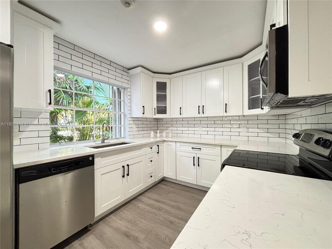 Foto principal - 1597 Springside Dr