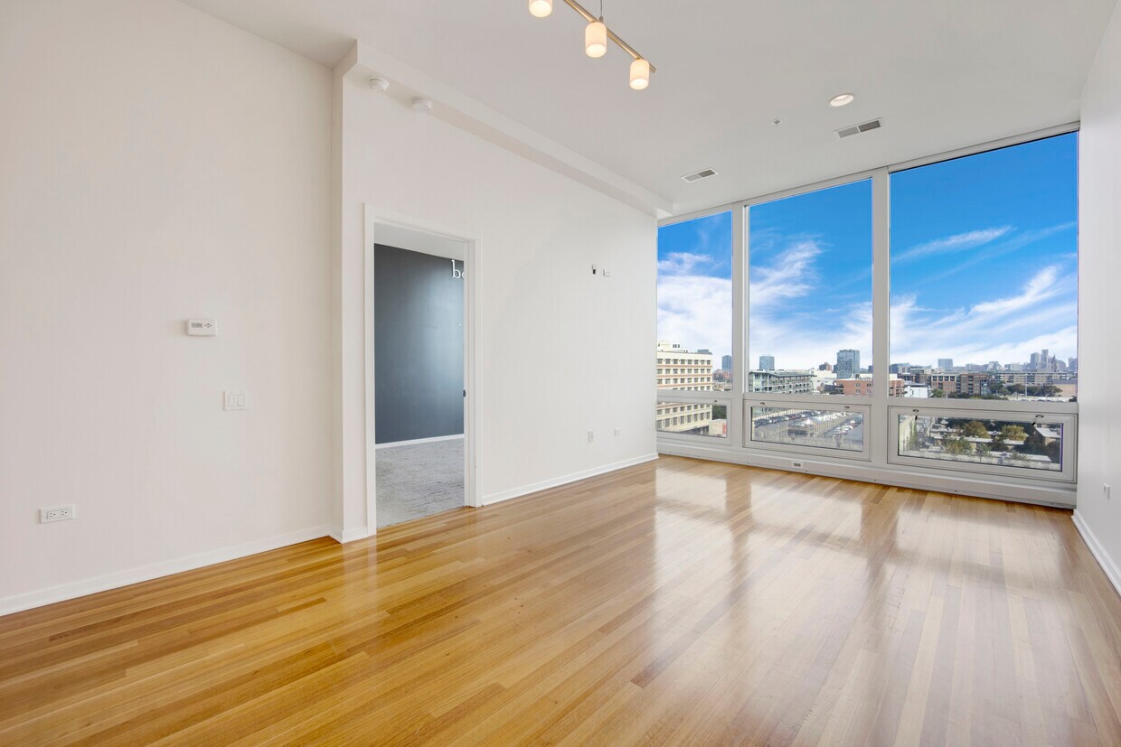 Foto principal - 500 W Superior St