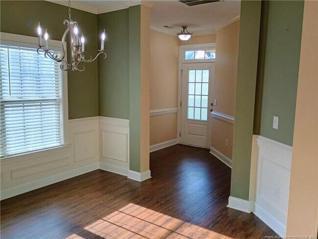 Foto del edificio - 40 Cromwell Cir