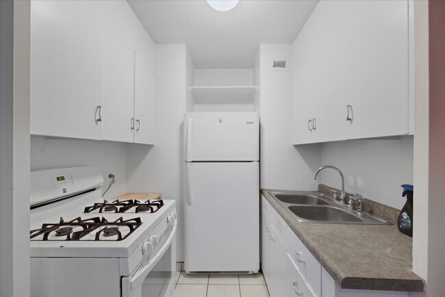 Foto del edificio - 7206 Oak Ave