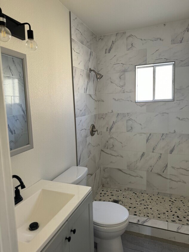 Foto principal - 8140 De Garmo Ave
