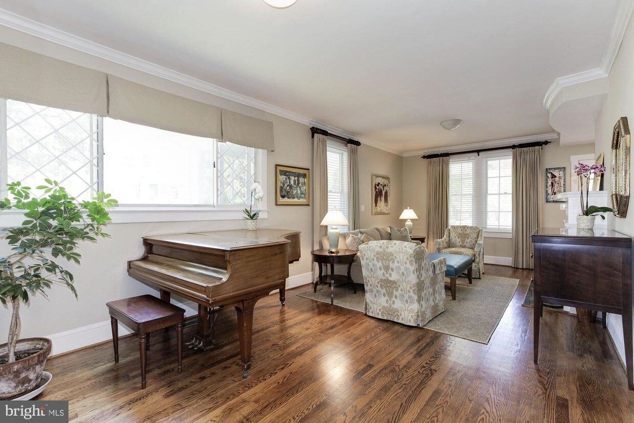Foto principal - 1806 N Calvert St