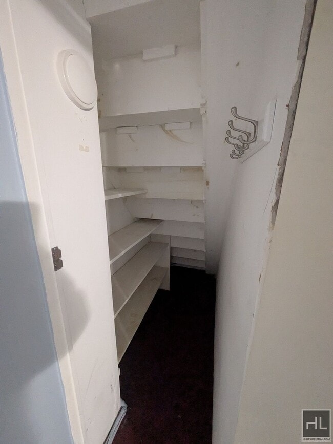 Building Photo - 335 Jerome St