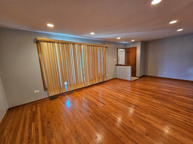 Foto del edificio - 18019 Ravisloe Terrace