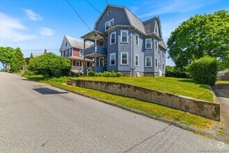 Building Photo - 23 Spicer Ave