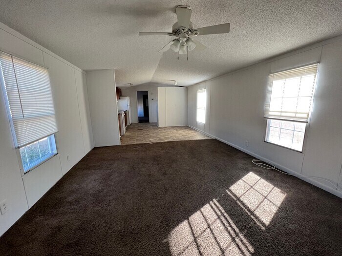 Foto del edificio - 2 Bedroom 2 Bath Quiet Country Home