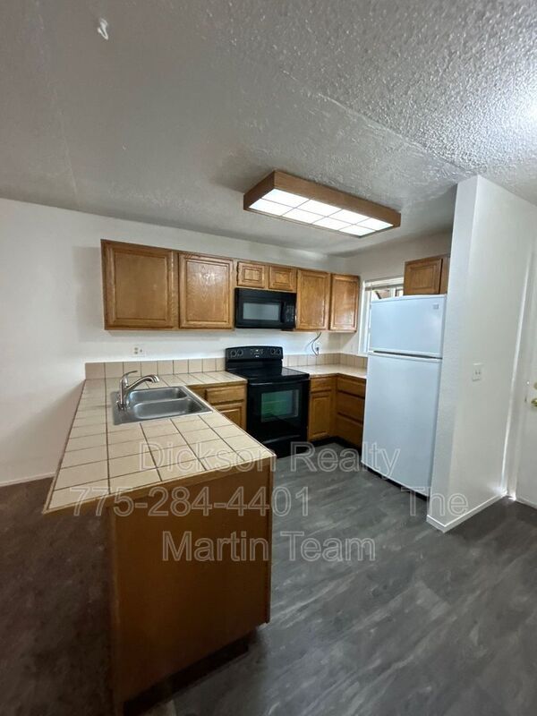 Building Photo - 2904 Tierra Verde W