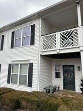 Building Photo - 715 Milcrest Dr