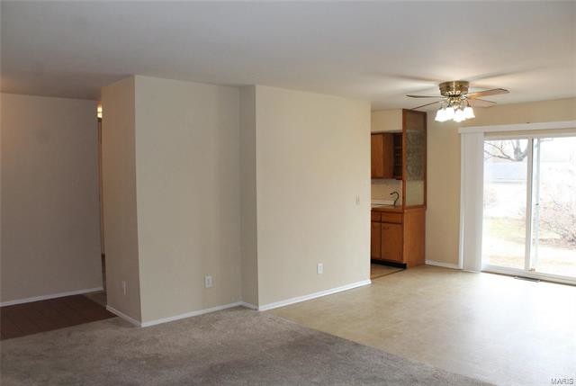 Building Photo - 2916 Elmcrest Dr