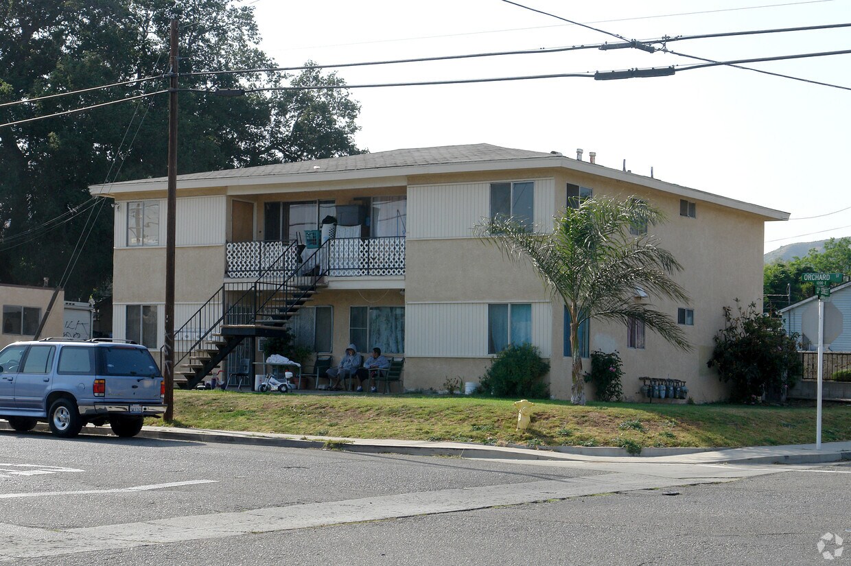 1245 D. Orchard St, Santa Paula, CA 93060 Apartments in Santa Paula