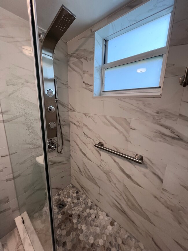 Foto del edificio - 10300 SW 24th St