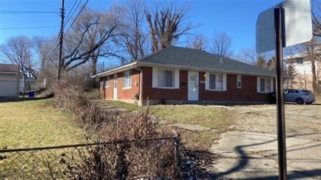 Building Photo - AFFORDABLE AND COMFORTABLE