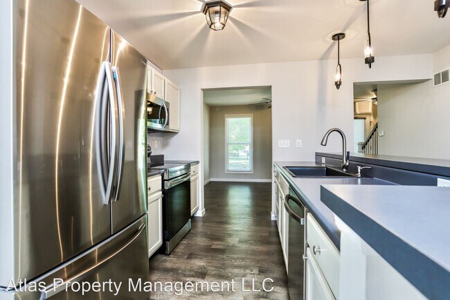 Building Photo - 3 br, 2.5 bath House - 3341 Granger Boulevard