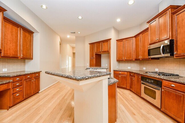 Foto del edificio - 3318 Knollcrest Ln