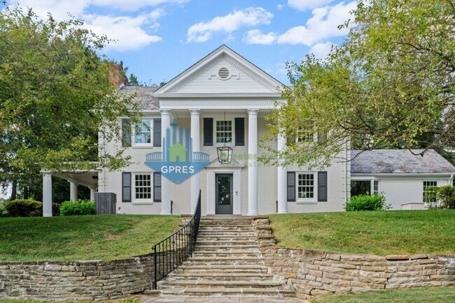 Foto del edificio - Elegant Fox Chapel 4-Bedroom, 3.5-Bath Home