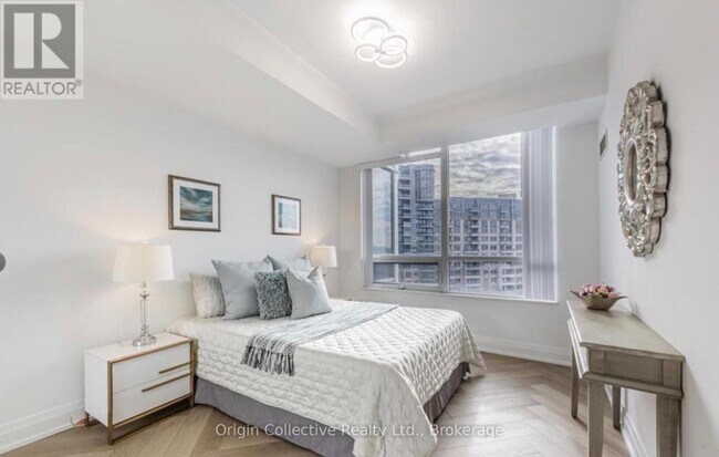 Building Photo - 33 Cox Blvd