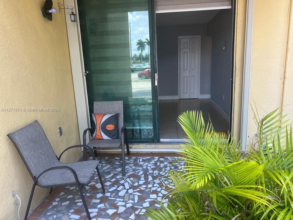 Primary Photo - 11750 SW 18th St