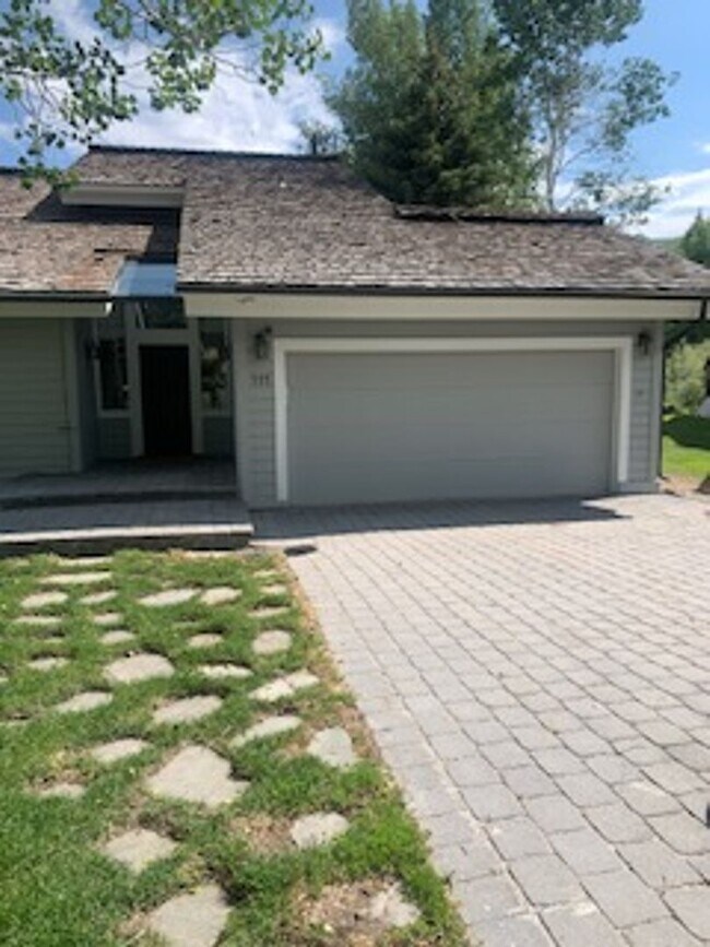 Foto del edificio - Beautiful 4 Bedroom 2.5 Bath home in Sun Valley