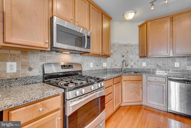 Building Photo - 42589 Cardinal Trace Terrace