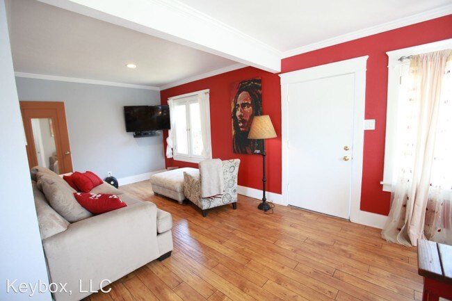 Building Photo - 1 br, 1 bath House - 1673 South Rimpau