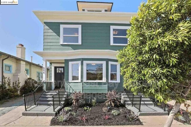 Building Photo - 886 Arlington Ave