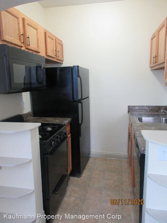 Foto del edificio - 2228 S Harrison St