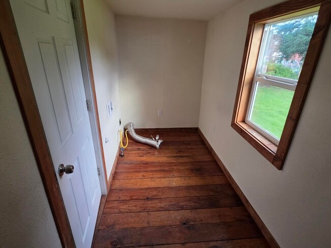 Building Photo - 23 S Main St