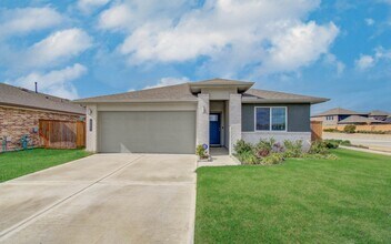 Building Photo - 10602 Great Basin Dr
