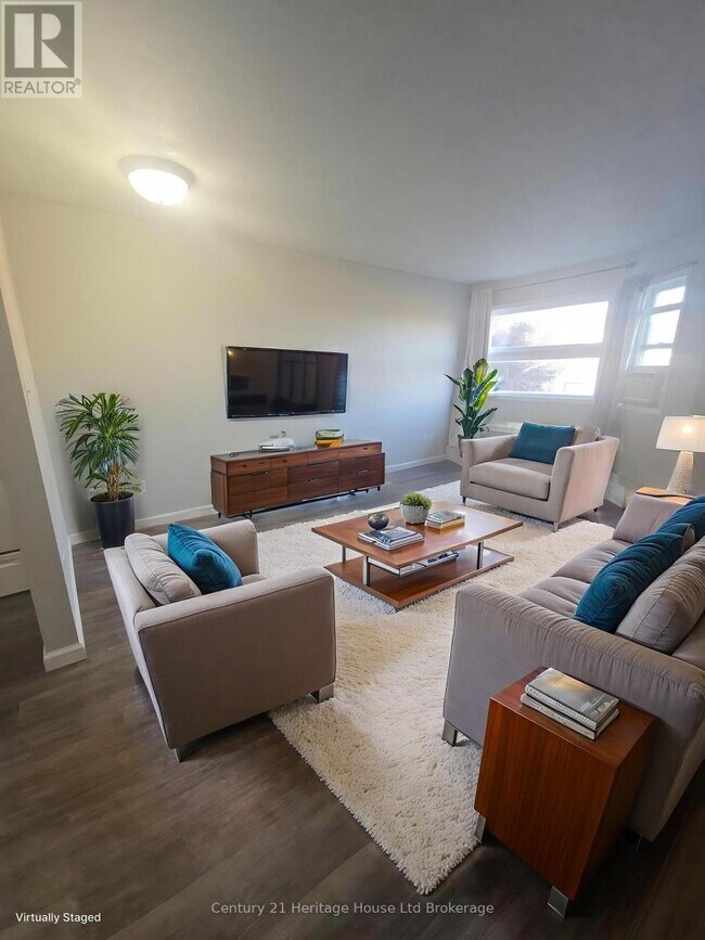 Photo du bâtiment - 56 Hiawatha Rd