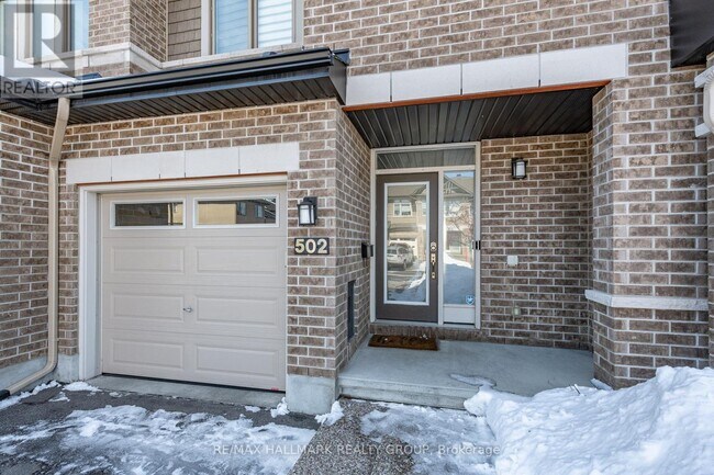 Building Photo - 502 Featherfoil Way