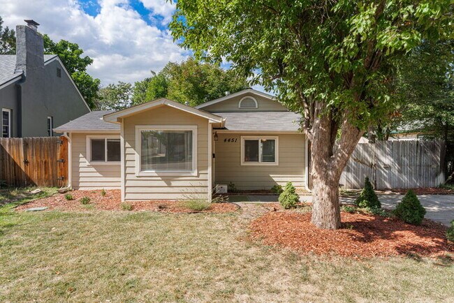 Foto del edificio - 4451 S Cherokee St