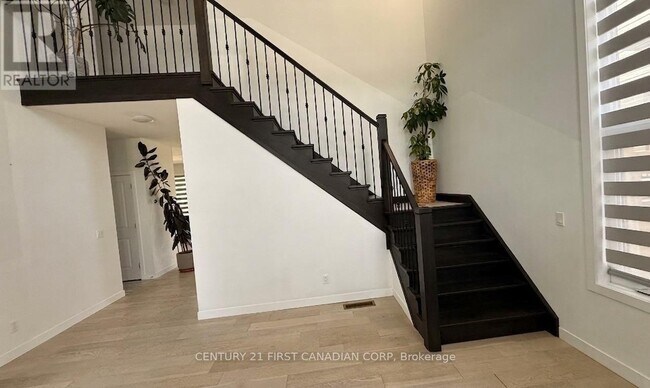 Photo du bâtiment - 3395 Regiment Rd