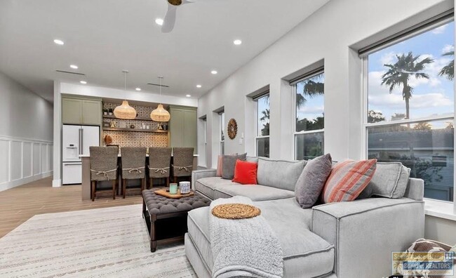 Foto del edificio - 211A W Mesquite St