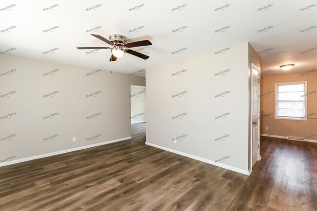 Foto del edificio - 5617 N Smalley Ave