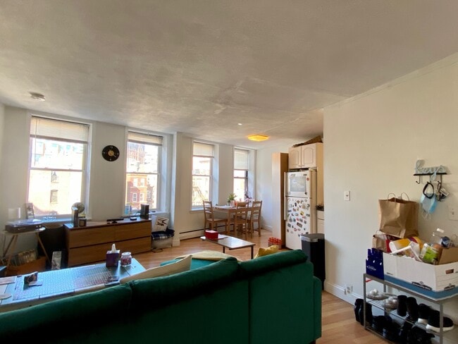 Building Photo - 37 N Margin St