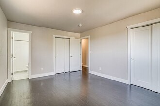Building Photo - 482 W 80th Ave