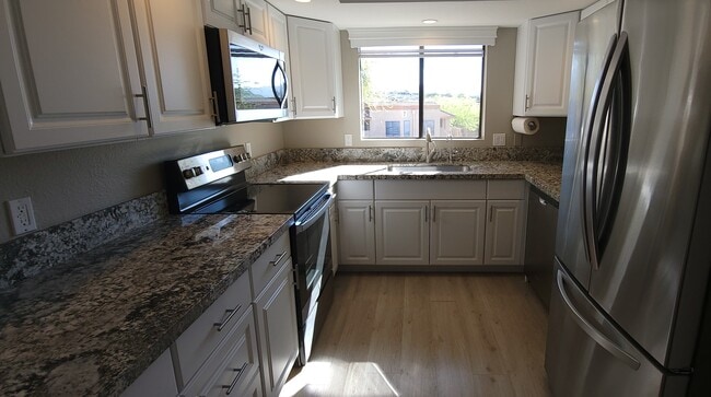 Foto del edificio - 7255 E Snyder Rd