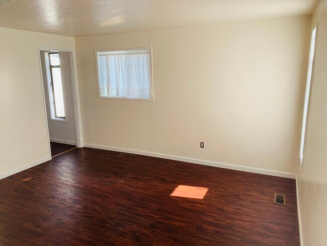 Foto del edificio - 1320 NW 27th St