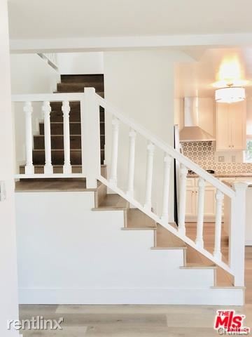 Building Photo - 4 br, 3 bath Townhome - 4417 Campbell Dr