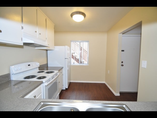 Building Photo - Patrician Apartments