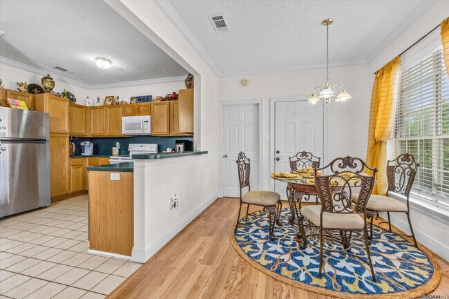 Foto del edificio - 4464 Highland Rd