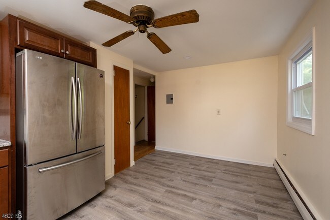 Building Photo - 540 Broughton Ave