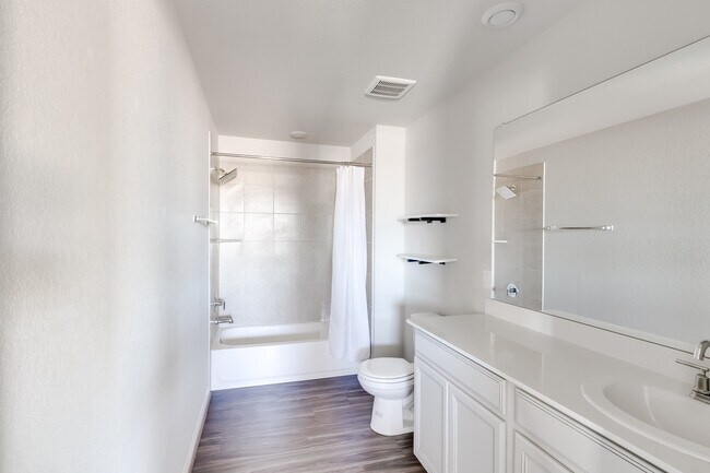 Foto del edificio - 204 Mountain Valley St