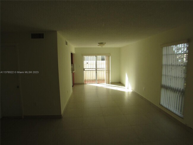 Building Photo - 10 SW 108th Ave
