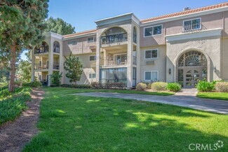 Building Photo - 5510 Paseo Del Lago W