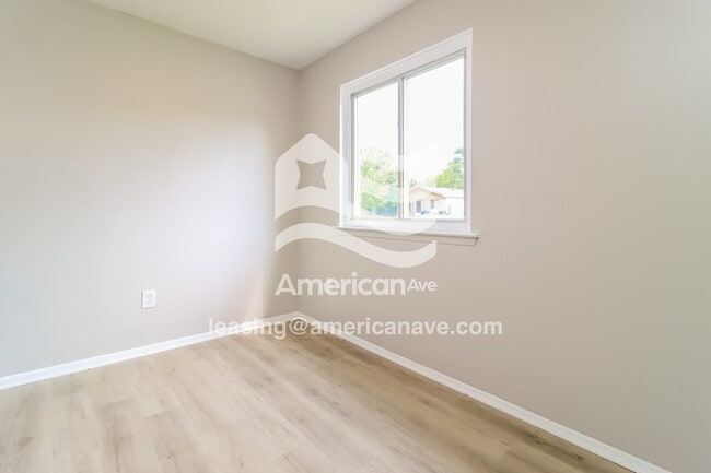 Building Photo - 21261 Abrahm St